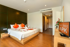 Zephyr Grand Hotel