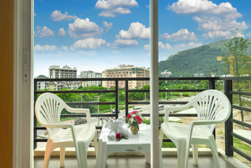 Zephyr Grand Hotel