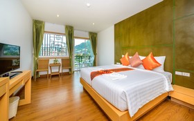 Zephyr Grand Hotel