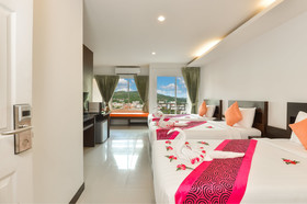 Zephyr Grand Hotel