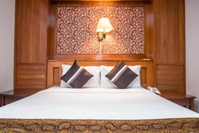 Tony Resort