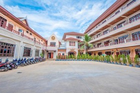 Tony Resort