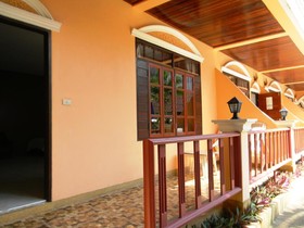 Tony Resort