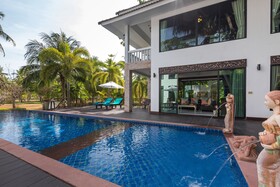 Racha Island Resort