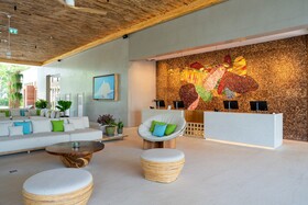 Le Méridien Phuket Mai Khao Beach Resort