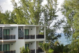 Le Méridien Phuket Mai Khao Beach Resort