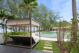 Le Méridien Phuket Mai Khao Beach Resort