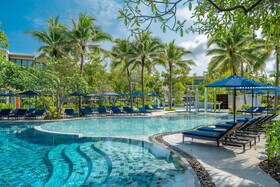 Le Méridien Phuket Mai Khao Beach Resort