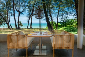 Le Méridien Phuket Mai Khao Beach Resort