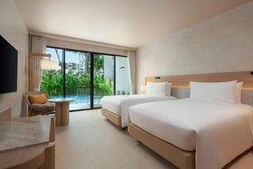 Le Méridien Phuket Mai Khao Beach Resort