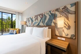 Le Méridien Phuket Mai Khao Beach Resort