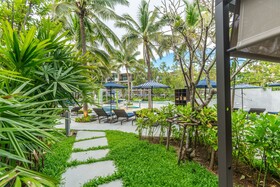 Le Méridien Phuket Mai Khao Beach Resort