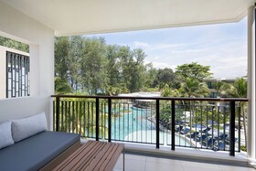 Le Méridien Phuket Mai Khao Beach Resort