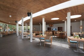 Le Méridien Phuket Mai Khao Beach Resort