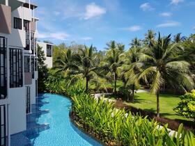 Le Méridien Phuket Mai Khao Beach Resort