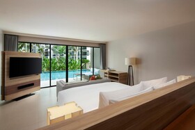 Le Méridien Phuket Mai Khao Beach Resort