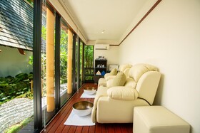 Le Méridien Phuket Mai Khao Beach Resort