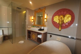 Maikhao Palm Beach Resort