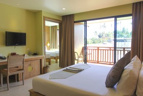 Maikhao Palm Beach Resort