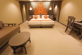 Maikhao Palm Beach Resort