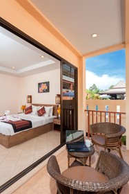 Kata Silver Sand Hotel
