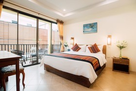 Kata Silver Sand Hotel
