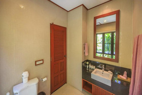 Baan Bua Estate by Tropiclook