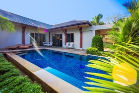 Baan Bua Estate by Tropiclook