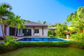 Baan Bua Estate by Tropiclook