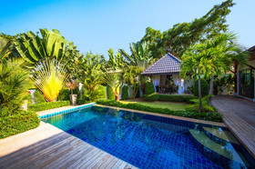 Baan Bua Estate by Tropiclook