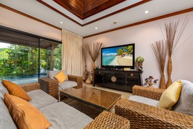 Baan Bua Estate by Tropiclook