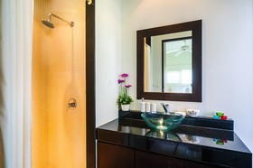Niche Villas by TropicLook