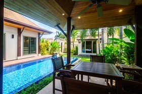 Niche Villas by TropicLook