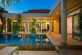 Shanti Estate by Tropiclook