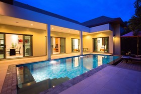 Shanti Estate by Tropiclook