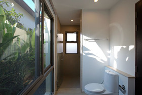 Shanti Estate by Tropiclook