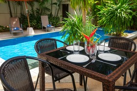 Shanti Estate by Tropiclook