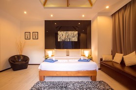 Shanti Estate by Tropiclook