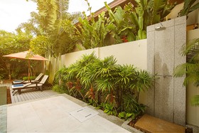 Shanti Estate by Tropiclook