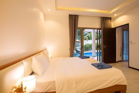 Shanti Estate by Tropiclook