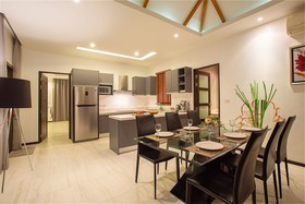 Shanti Estate by Tropiclook