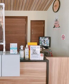 Louis' Runway View Hotel