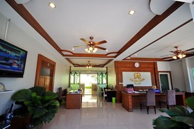 OYO 75361 Phuket Airport Sonwa Resort