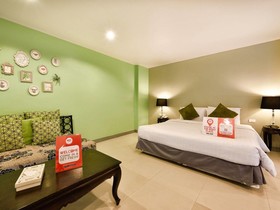 Acca Patong by NIDA Rooms