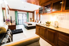 Amata Patong