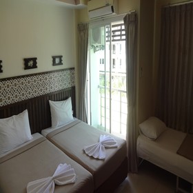 Athome Hotel @Nanai 8 & Thai Kitchen