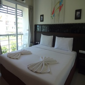 Athome Hotel @Nanai 8 & Thai Kitchen