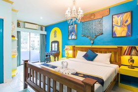 Barefoot Hotel Kalim Beach Front