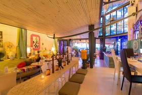 Barefoot Hotel Kalim Beach Front