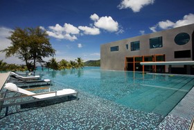 B-Lay Tong Phuket